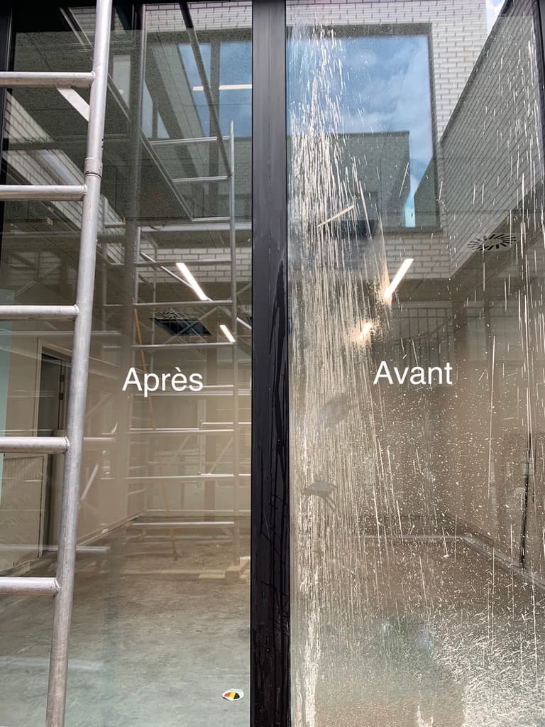 Résultat avant/après — nettoyage de vitres Bruxelles